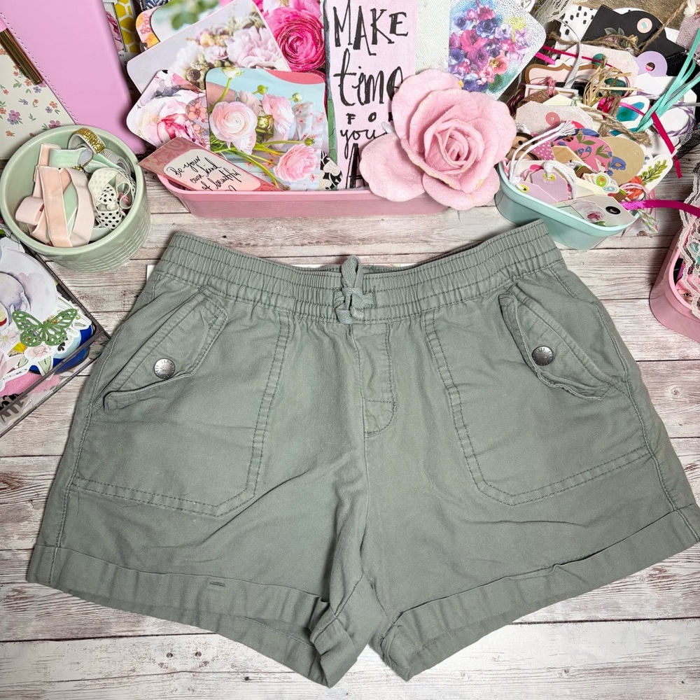 Gap Kids Sage Green Cargo Shorts Girl’s Size XL Extra Large Spring Summer Basics
